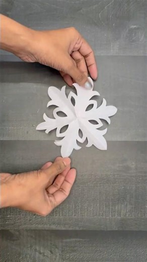 DIY snowflake making with paper / Christmas decorations #diy #christmas #craft