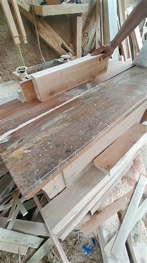 This is how to split wood using a mini circular saw #woodworking #wood #woodscraft #diy
