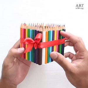 3.6K views | Turn your desk into a space you love  Easy desk décor ideas to boost focus and creativity ✨  Save for later  Follow for more workspace inspiration #DeskDecorIdeas #AestheticDesk #WorkspaceDecor #StudyInspo #CreativeSpace #DeskStyling #DecorInspiration | Art All The Way | Facebook