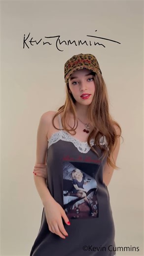 jouetie official on Instagram: ". 【SPECIAL ORDER ITEM】 数多くのミュージシャンを撮りつづけた、音楽写真家Kevin Cummins（ケヴィン・カミンズ）とのコラボレーションアイテムが登場。✨ jouetie official WEB STORE RUNWAY channel & ZOZOTOWNにて PRE ORDER受付中︎✦︎︎︎.。 【SPECIAL ORDER ITEM】 ▼【KevinCummins×jouetie】レースキャミワンピース ￥7,920(tax in) IVR/BLK/PNK レースを施したリメイク風のキャミワンピース。 アメリカのロックグループ、HOLEのギター・ボーカルであるコートニー・ラブをフォトプリント。 刺繍ロゴをアクセントに1枚でスタイルが決まるアイテム。 インナーパット付きなので、1枚で着用出来るのも嬉しいポイント。 ▼【KevinCummins×jouetie】フォトダメージBIGTシャツ ￥6,930(tax in) O.WHT/BLK/PNK フロントにはアメリカのロックグループ、HOL