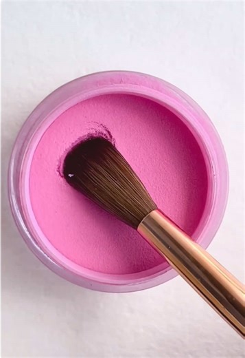 💋💖 PUCKER UP | ACRYLIC 140 💖💋 Smooth like velvet. Soft like butter. Our high quality dual purpose acrylic design powder applies like a dream ✨ 💅 Perfect for sculpting OR dipping 💖 Buttery application ✨ Clean, flawless finish every time If Pinque is your love language… this one’s a must 🩷💅🏻🌸
