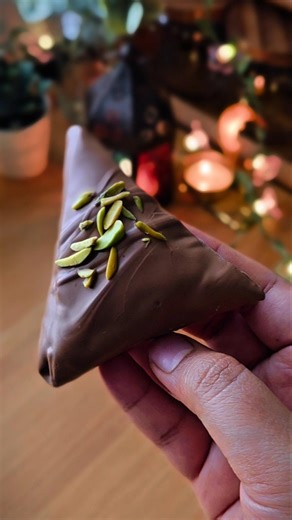 Make This Viral Dubai Chocolate Samosa for Ramadan #ramadanrecipes