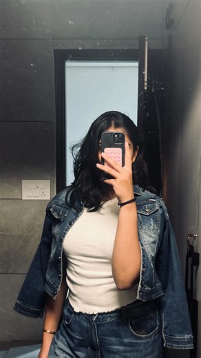 Pallavi Gurnani🫶🏻 on Instagram: "DHERE BOLA KARO @amisha_gurnani29 pls😭"