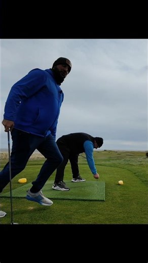 Is it a bird.....#golfshorts #shorts #golf #funnygolf #funnyshorts #short #ytshorts #tripletgolf