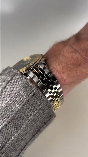 Versace men’s watch VEV602023