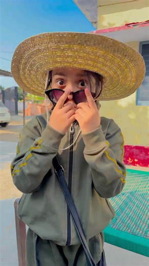 Papa mujhe party mai jana hai # shortsvideo # Youtubeshort # kamyakimasti