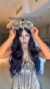 Get ready with me to style my corpse Bride Halloween Costume 👰🏼‍♀️🩵 #corpsebride #halloweencostume | Swealife