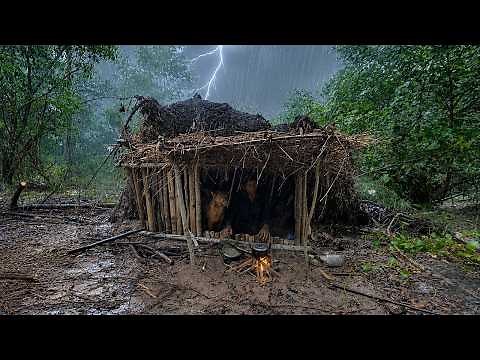EXTREME SURVIVAL CAMPING IN HEAVY RAINSTORM DIY BUSHCRAFT CATCH &COOK OUTDOOR LIFE 4K RELAXING VIDEO