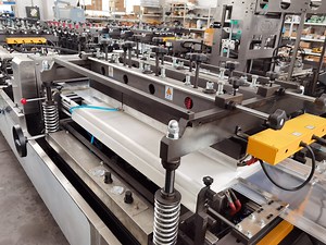 [Hot Item] Zero Defect Multifunctional 3 Side Zipper Lock Flexible Packaging Machine