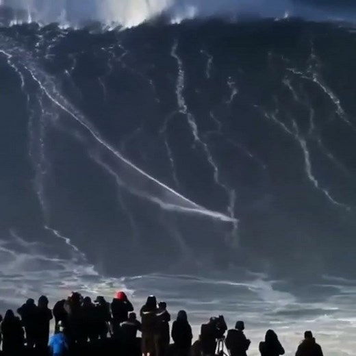🌊 The Biggest Wave Ever Surfed | World Record in Nazaré, Portugal.