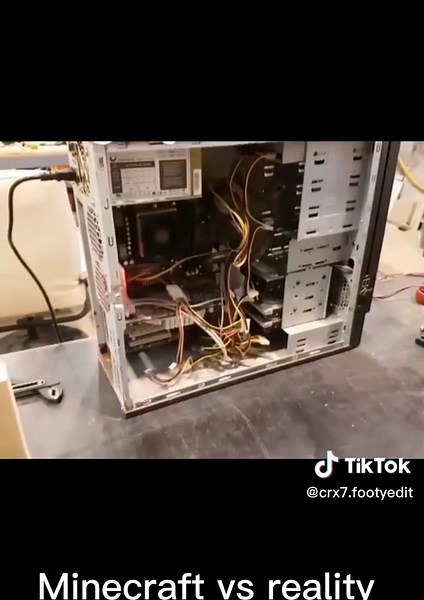 Minecraft vs PC: Explosive 8K Gameplay Comparison