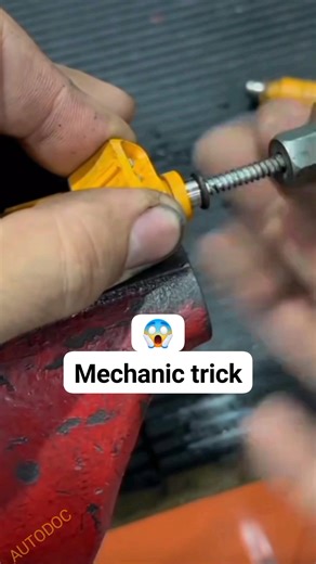 157K views · 306 reactions | How remove fuel injector filter strainer tricks六‍ #mechanic #Injector #tips #automotive #autodoc #fblifestyle | AUTO DOC | Facebook