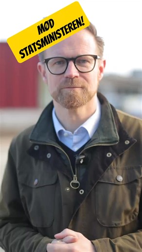 Vil du sige mojn til statsminister Mette Frederiksen her i Sønderborg? Så skynd dig at reservere plads i salen på Sønderborg Strand Hotel torsdag 5/3 klokken 16:40. Der kan du møde Mette Frederiksen i samtale med studieværten Christian Degn. Alle er velkomne og arrangementet er gratis. Jeg deler et link hvor du kan reservere plads i kommentarfeltet. OBS! OBS! OBS! Arrangementet er blevet flyttet fra Sønderborghus til Sønderborg Strand Hotel Strandvej 1, 6400 Sønderborg - men dato og tidspunkt er