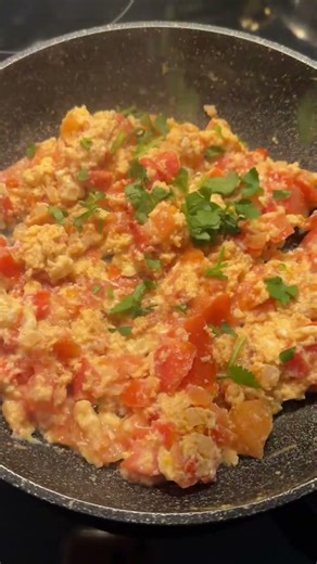 Mexican-style Inspired Breakfast Eggs 🍳