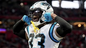 D'Onta Foreman plows past goal line for game-tying two-point conversion