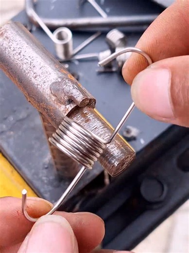Creative Ways to Bend Steel Wire for DIY Projects