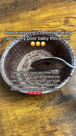 Kourtney Kardashian's Love for Flourless Chocolate Cake