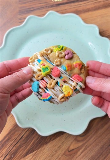 What’s your favorite part of Lucky Charms cereal?? Recipe testing to capture the marshmallow, oat cereal, and the best part, the sweet milk of Lucky Charms. Working out the kinks in the milky cream center, but she is so good🍀 #luckycharms #luckycharmscookies #stuffedcookies #recipetesting