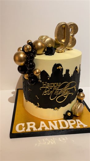 What a honour to cater this cake to celebrate my client grandpa 93birthday 🎉🙏 lcakesdelight #fl #grandpa #bakerylife #cakeontiktok#cakeoftheday