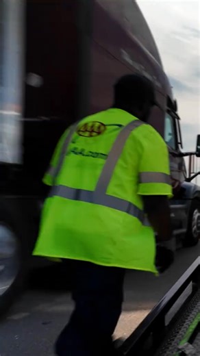 Every day, their office is the side of the road. A single careless moment can mean everything for our AAA technicians. When you see those flashing lights, remember someone’s parent, friend, or neighbor is putting their life on the line to help others. October 18 marks National Slow Down, Move Over Day, a time dedicated to raising awareness and protecting everyone working on our roads. It’s not just about following the law — it’s about making sure everyone gets home safely at the end of the day. 