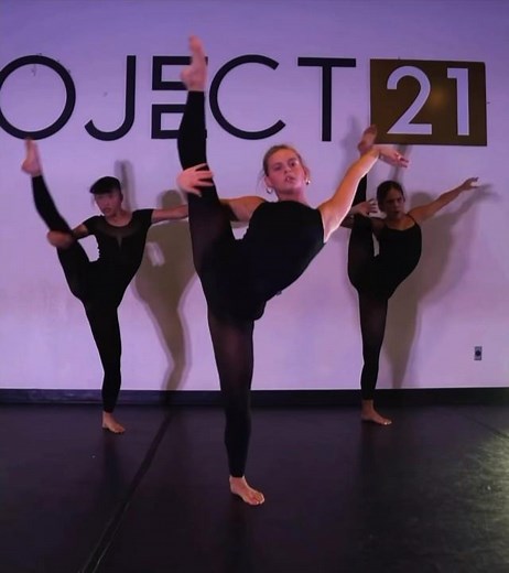 Gracyn French dances to Addison Rae choreography