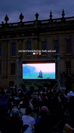 THIS SCENE from Pride and Prejudice AT Mr Darcy’s house?! Yes PLEASE! 🙋‍♀️🏰📖 📍 Chatsworth House, England 🇬🇧 #chatsworthhouse #chatsworth #prideandprejudice #pemberley #mrdarcy janeausten chatsworth house pride and prejudice film, chatsworth house pride and prejudice screening, outdoor cinema pride and prejudice, England, literary travel, Jane Austen, Jane Austen England, Peak District, best places to visit in England