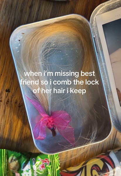 Creative Hairstyles for Best Friends and Loved Ones