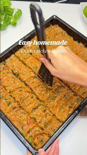 Easy oven baked chicken kebabs 🍗 #food #easyrecipes #foodshorts #recipe #chickenkabab #kebab