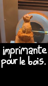 une idée business de fou. ce mec fait 10 000 € par mois avec cette machine et cette idée vraiment originale. tu peux être le premier à te lancer dans le coin. #ideedebusiness #entreprendre #bois #design #ameublement #businessfrance | no business.