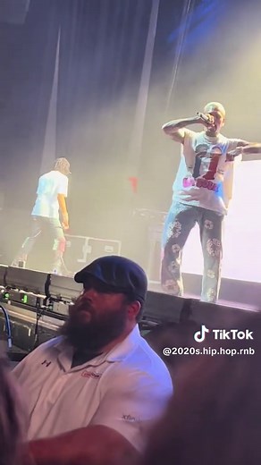 Chris Brown & Lil Baby - Addicted: R&B Magic Live