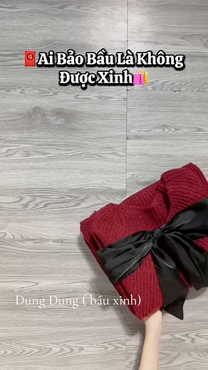 Chồng bảo :” Thay đồ đi 30p nữa anh chở về quê ăn cưới ,mặc gì basic lịch sự thôi nhé “. Mẹ bầu 31w” Ok chờ e xíu “. U mê set này một set đồ bầu mặc lên không ai bít b đang mang bầu ☺️ #Dungdungshopbauxinh #bau #reels | Dung dung Shop Bầu xinh