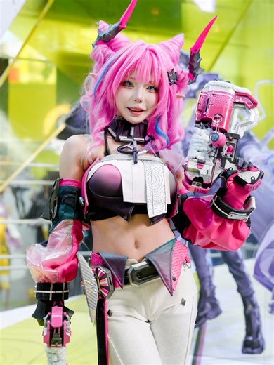 アークナイツエンドフィールド イヴォンヌコスプレ