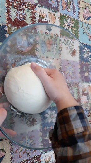 Get the perfect dough ball during your stretch & folds #sourdough #sourdoughbread #sourdoughstarter