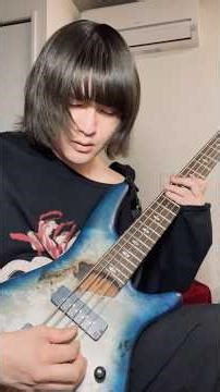 Loop with Flashback II Mini (tc electronic) & Vintage Bass Octave (MXR) & POG 2 (electro-harmonics)