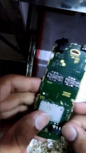 How to insert SIM card into Nokia 106 solution