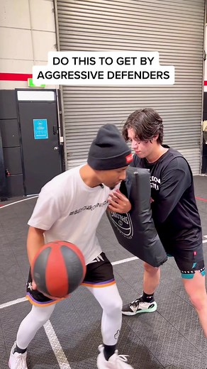 How to Counter Aggressive Defenders in Basketball