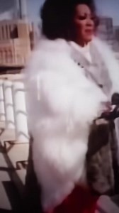 Im singing this song at the top of my lungs i hope my neighbors dont here me lol patti labelle and micheal mcdonald " on my own" i know somebody momma or grandma know this song back in the day #fbreels #reels #KATHY | Kathy Lynn Isaac