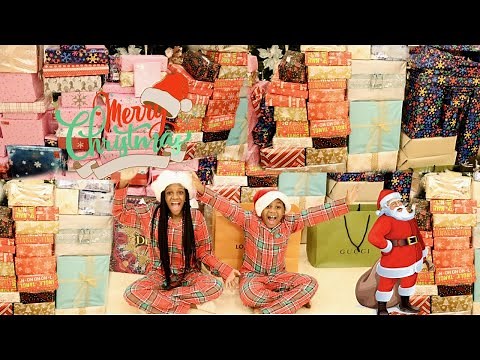 CHRISTMAS MORNING SPECIAL OPENING PRESENTS