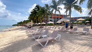 Can you hear the beach calling your name? Comment below if you want to be here 👇 | Secrets Aura Cozumel