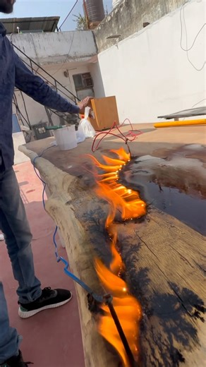 Bharti/ Resinart/ Resin workshop / Customized artworks on Instagram: "ONLINE Watch & Learn Workshop The Art of Fractal Burning in Resin Art Step into the mesmerizing world of fractal burning! This technique uses high-voltage electricity to create lightning-like patterns in wood—perfect for adding a magical touch to your resin art pieces. What to Expect: • Live demo of the fractal burning process • Watch electricity carve intricate, organic designs into wood • Learn how artists combine this with 