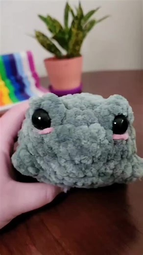 Made these cute jumbo frogs this week. Both are going up in the shop later today along with a few other things. Chunky frog pattern by @harucrochets Leggy frog pattern by @knotjadedco Yarn: Loops & Threads Chenille Home from @michaelsstores (currently my favorite yarn) 🏷#crochet #crocheter #crochetaddict #crochetlove #crocheted #amigurmi #amigurimis #handmade #premieryarn #crochetersofinstagram #discover #discoverpage #crochetcutecritters #explore #crochetedwithlove #bernatyarn #bernatvelvet #p