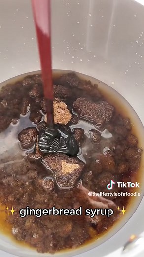 Delicious Gingerbread Syrup Recipe for Holiday Lattes