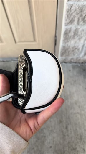 Custom Grass Knuckles Putter: A Unique Golf Gift