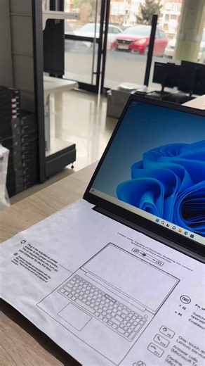 Copier & Computer Center Kosova on Instagram: "#TechLove ❤️ Nuk e keni zgjedhur ende dhuratën për partnerin tuaj këtë Shën Valentin? Copier Computer Center është gjithmonë pranë jush për t’ua bërë sa më të lehtë zgjedhjen e dhuratës. Oferta deri në 50% Ulje deri në 14 Shkurt! 🏹 💻 New Lenovo V15 G4 AMN 15.6’’ - Aty ku Elita s’ njeh kufi ⚡️ Zbulo fuqinë e laptopit të ri Lenovo V15, ndërtuar me teknologji për ata që kërkojnë shpejtësi, efikasitet dhe stil. ⚙️ Specifikat kryesore: 🔹 Proce