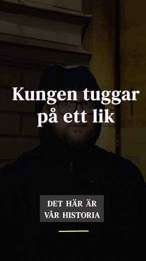 Här grävdes Sten Sture den yngre upp ur sin grav efter Stockholms blodbad. Och enligt legenden rusade kung Kristian fram och bet i hans döda kropp. | Det här är vår historia