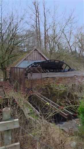 Wasserrad an der Böhme in Neumühlen