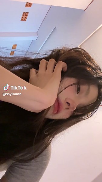 Captivating Close-Up: Exploring Calm Indoor Ambiance