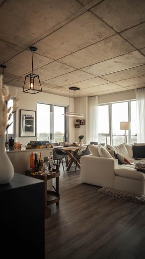 Andres Vidoza on Instagram: "My Tech Home Tour | Smart Home Guide 👨🏽‍💻 ✎--------------------------------------- I made a whole super basic smart home guide that can help you guys sort off get started 🖖🏽🤓 Its really simple, nothing too complicated. I hope you guys like it! Check it out in the BIO! 🫡 ✎--------------------------------------- • • #tech #setup #setups #home #dreamsetup #homeoffice #deskdecor #workspace #officeinspiration #office
