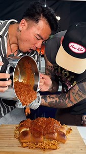 Sloppy Spaghetti Sliders 🍔 #sloppyjoe #sliders #spaghetti #slider #cookingathome | Vibewithchu