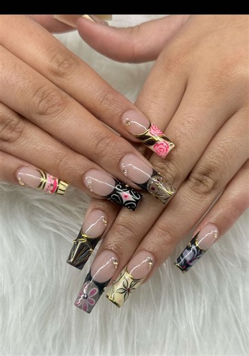 Luxury in every detail ✨🖤 Gold accents, hand-painted florals, and glossy perfection — this set is giving rich, classy, and unforgettable vibes. 💅🌹 Book your glow-up moment today — your nails deserve to be this extra. click the link in our bio 💙 🏢Glam Nail Boutique 🚘14918 104 Ave V3S 1M7 📞604 957 2738 ✨Service * Manicure - Pedicure * Delux Pedicures * Candle Pedicure * Nail Extensions : Gel X ,UV gel, Acrylic , Solar Gel, * Acrylic on toes * Eyelash Extensions * Waxing #manicure #pedicure 